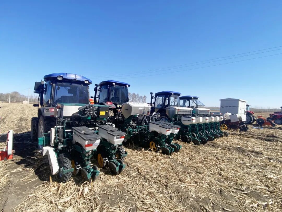 智護“黑土糧倉” | 濰柴雷沃智慧農業(yè)亮相全國保護性耕作現場會